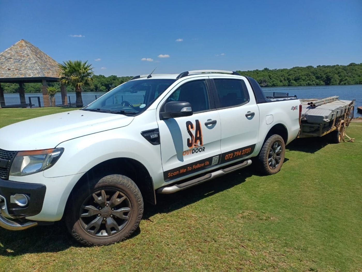 SA Outdoor truck and trailer arriving with modular floating dock components